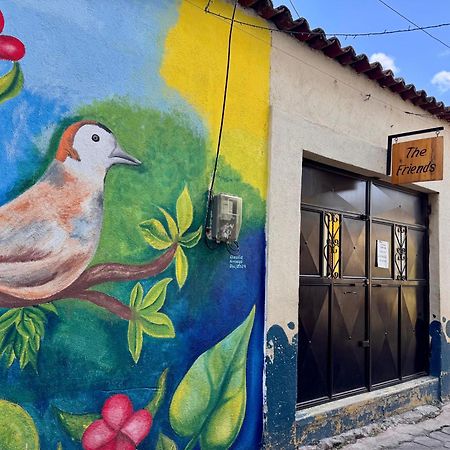 Hostal The Friends Панахачел Екстериор снимка