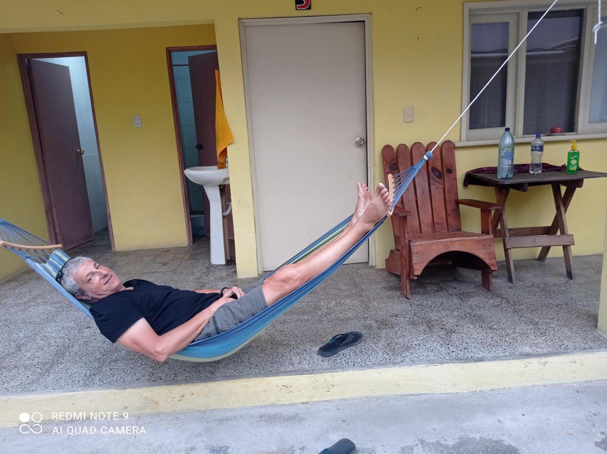 Hostal The Friends Панахачел Екстериор снимка