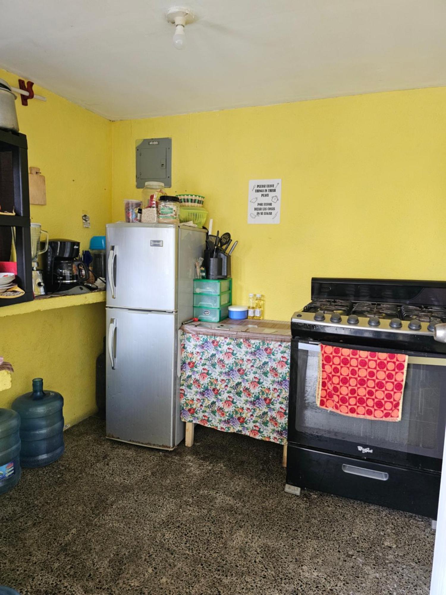 Hostal The Friends Панахачел Екстериор снимка