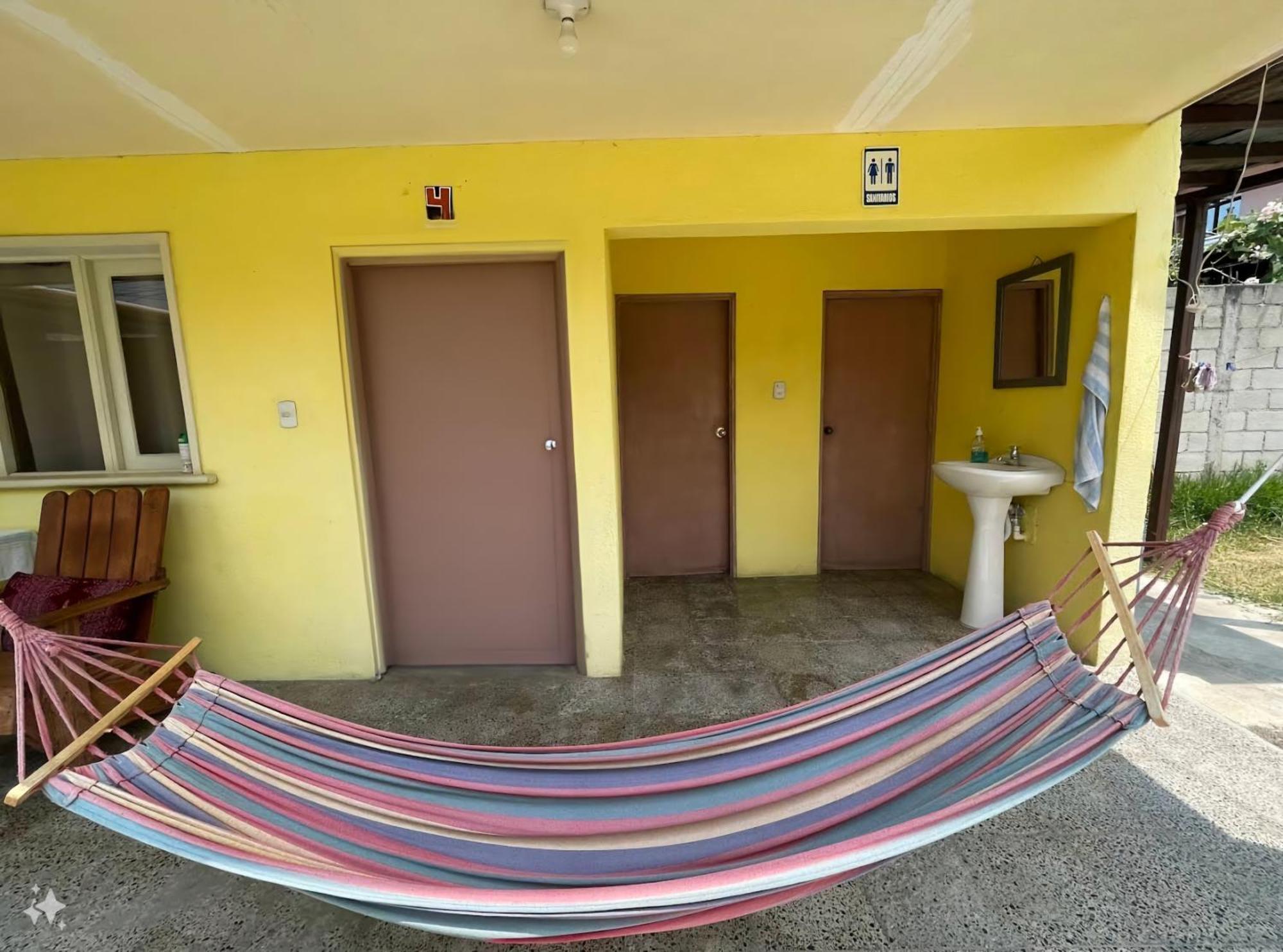 Hostal The Friends Панахачел Екстериор снимка